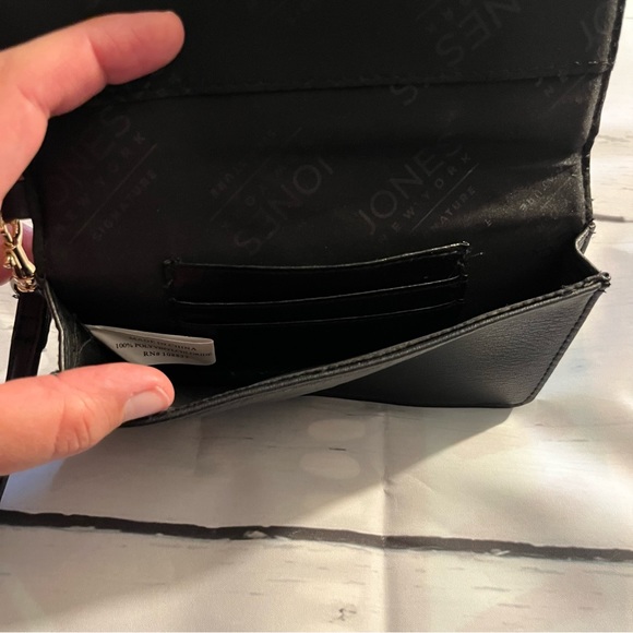 Black Jones New York Signature Wristlet with Quilted Design Wallet - Picture 3 of 7